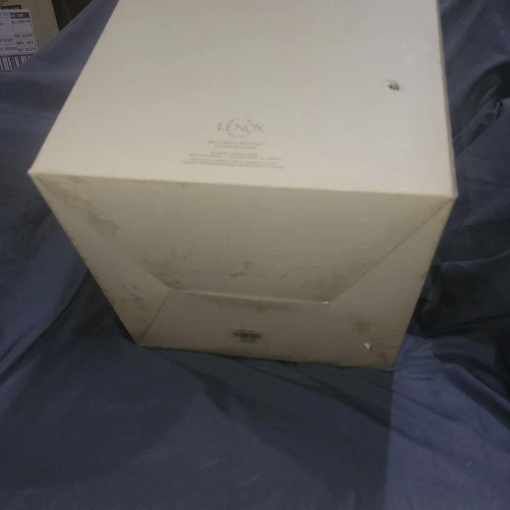 Lenox white filigree